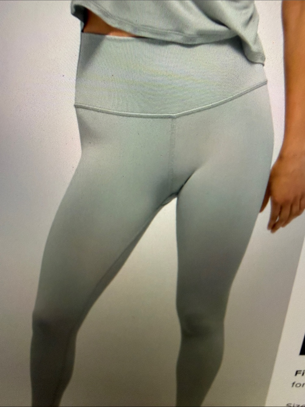 ALO Yoga High-Waist Leggings in Gray 7/8 air brush